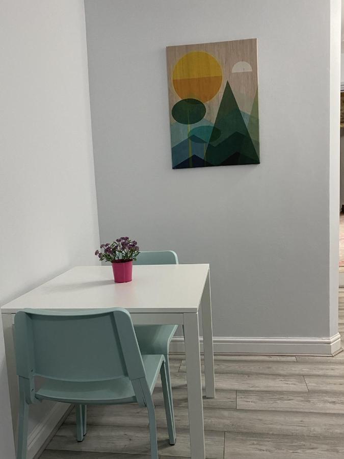 Comfortable - Cosy - Budget Studios In City Center Лондон Екстериор снимка