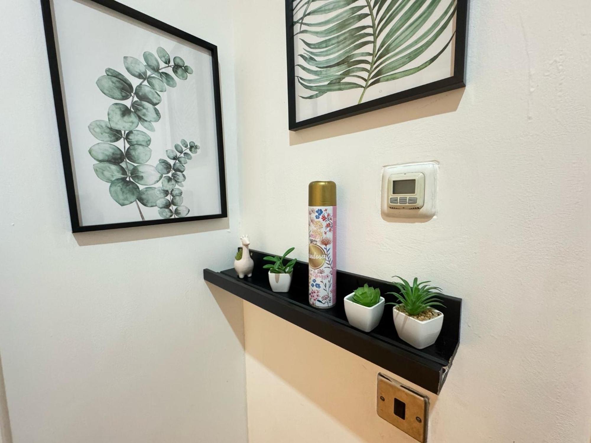 Comfortable - Cosy - Budget Studios In City Center Лондон Екстериор снимка